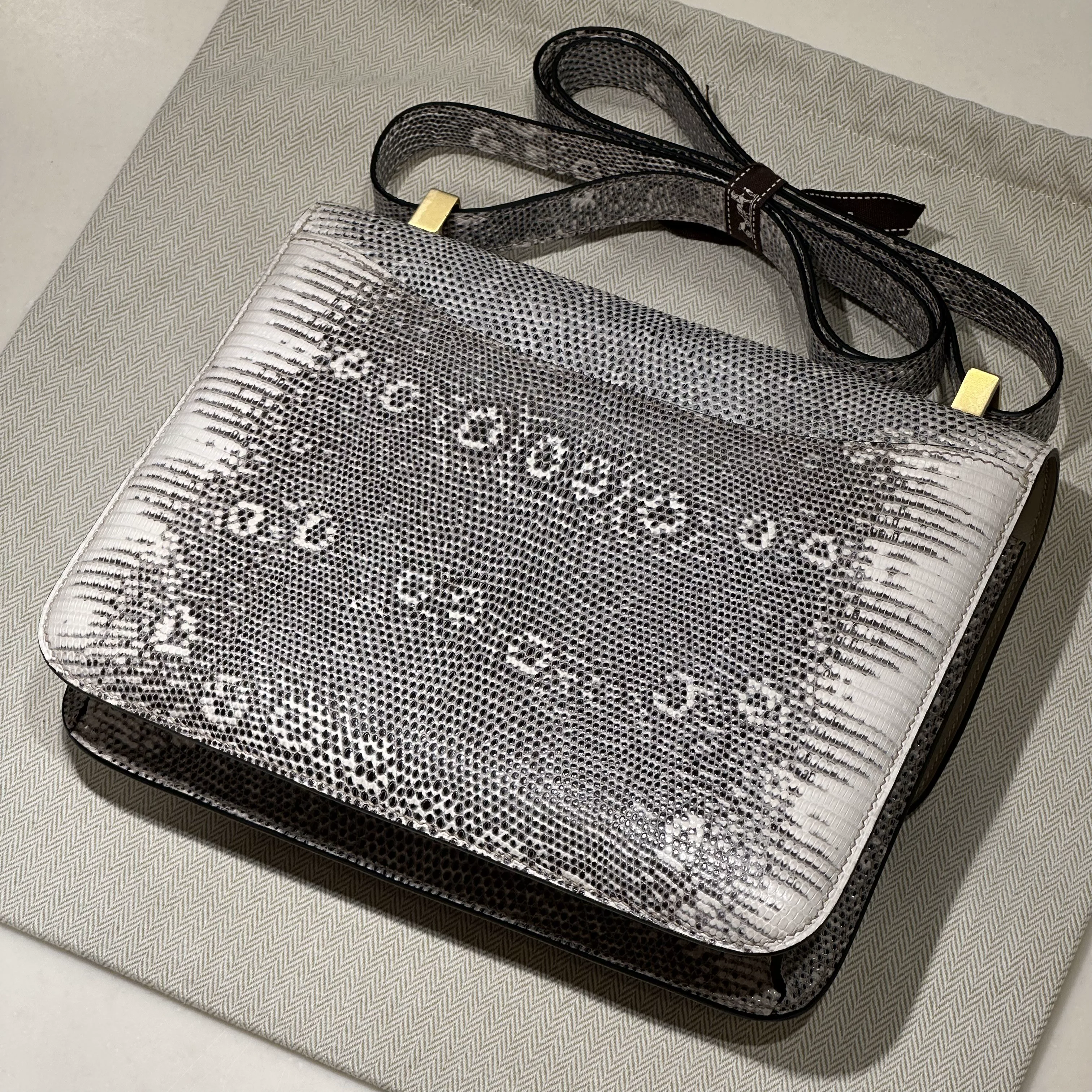 Hermes Constance 24 cm Lizard Ombré Leather GHW миниатюра 3