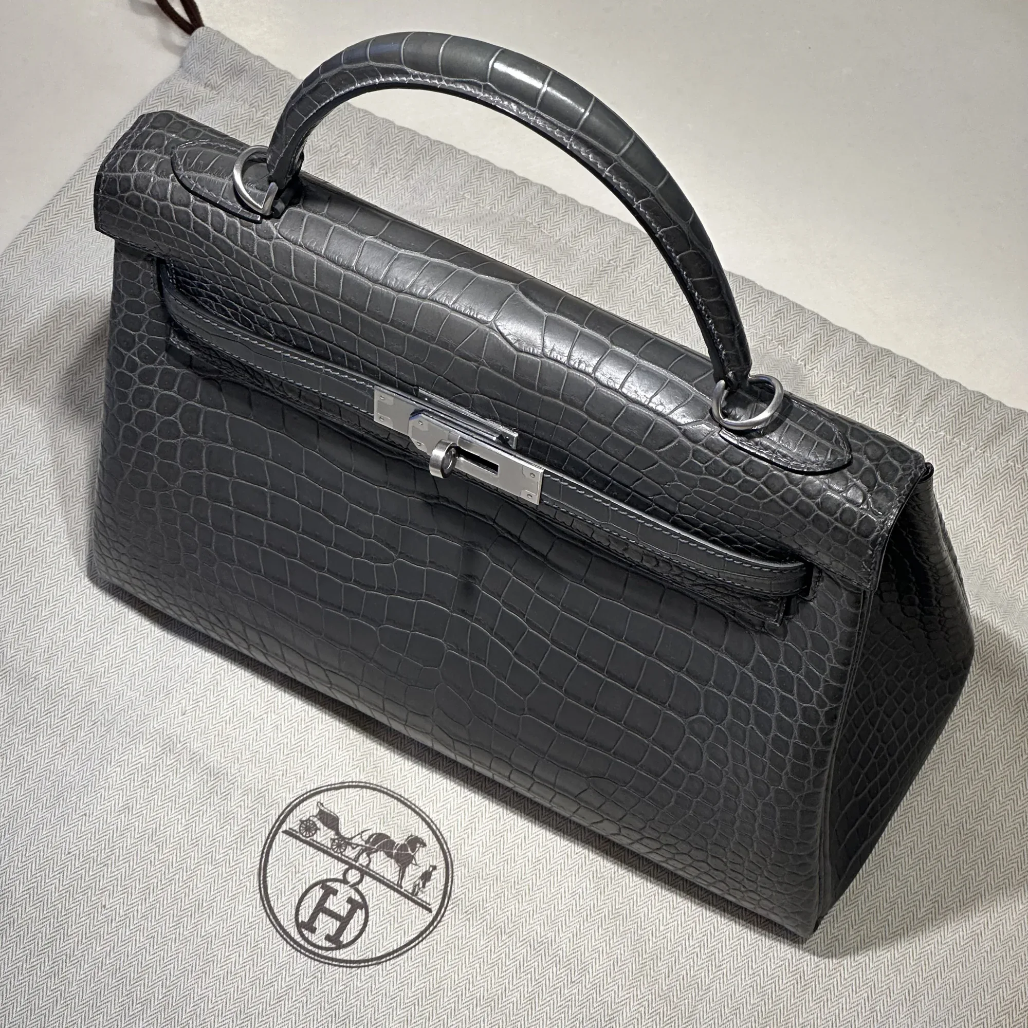 Hermes Kelly 32 Porosus Crocodile Leather PHW