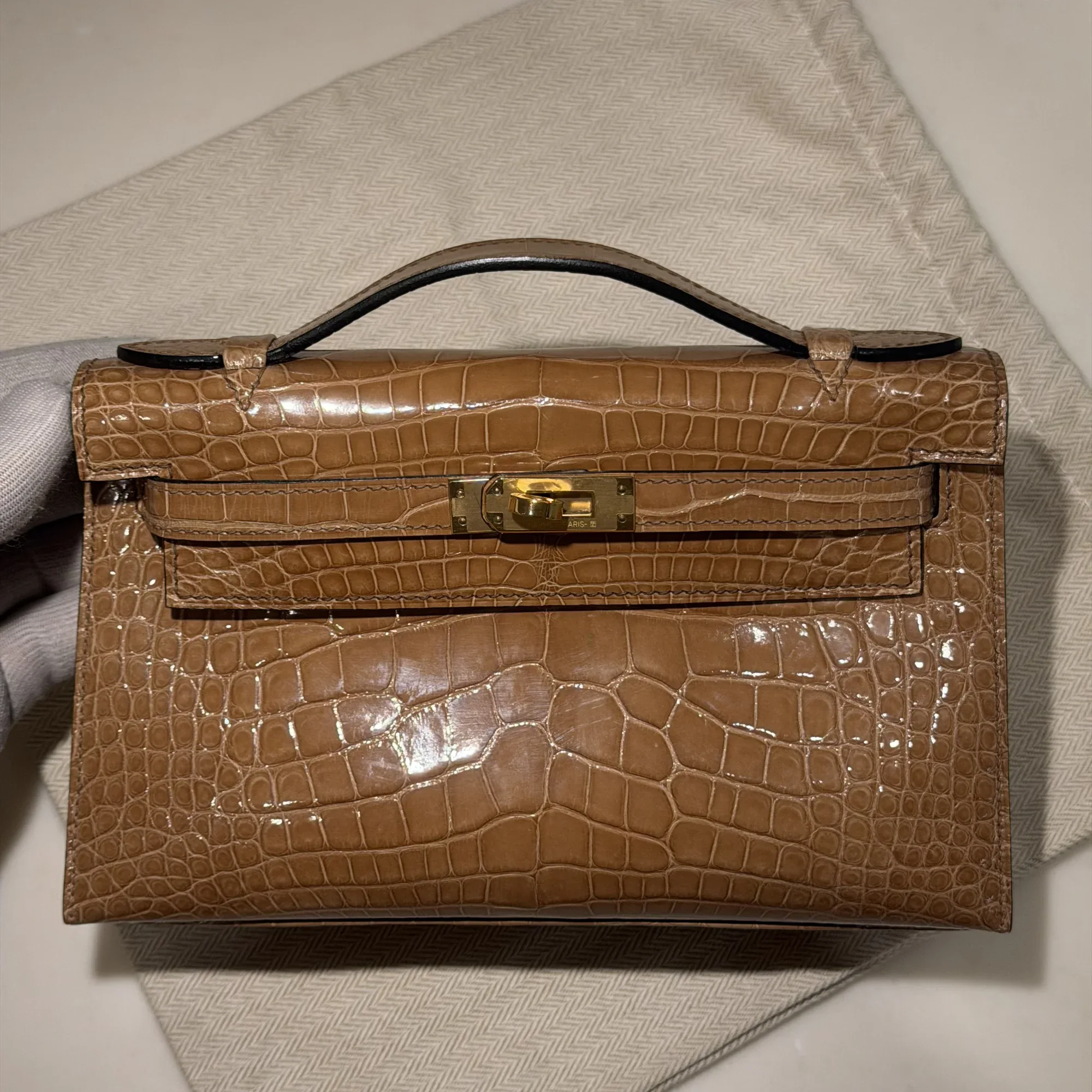 Hermes Kelly Pochette 22 Mustard Alligator Crocodile Leather GHW миниатюра 7