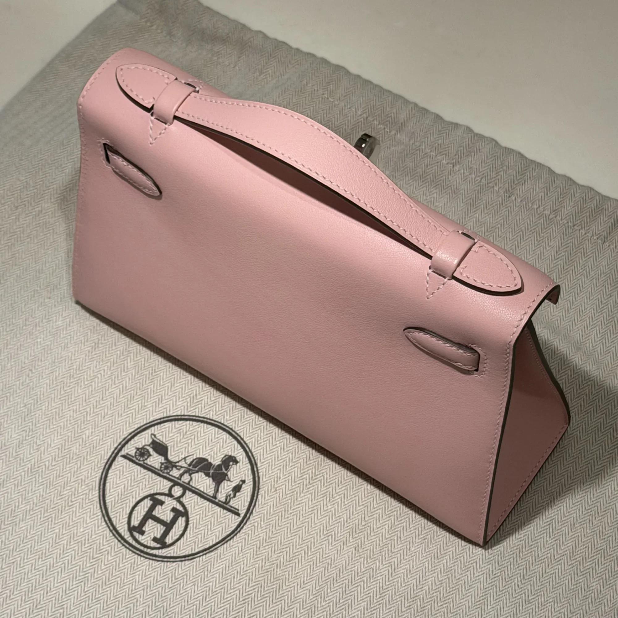 Hermes Kelly Pochette 22 Rose Sakura Swift Leather PHW миниатюра 2