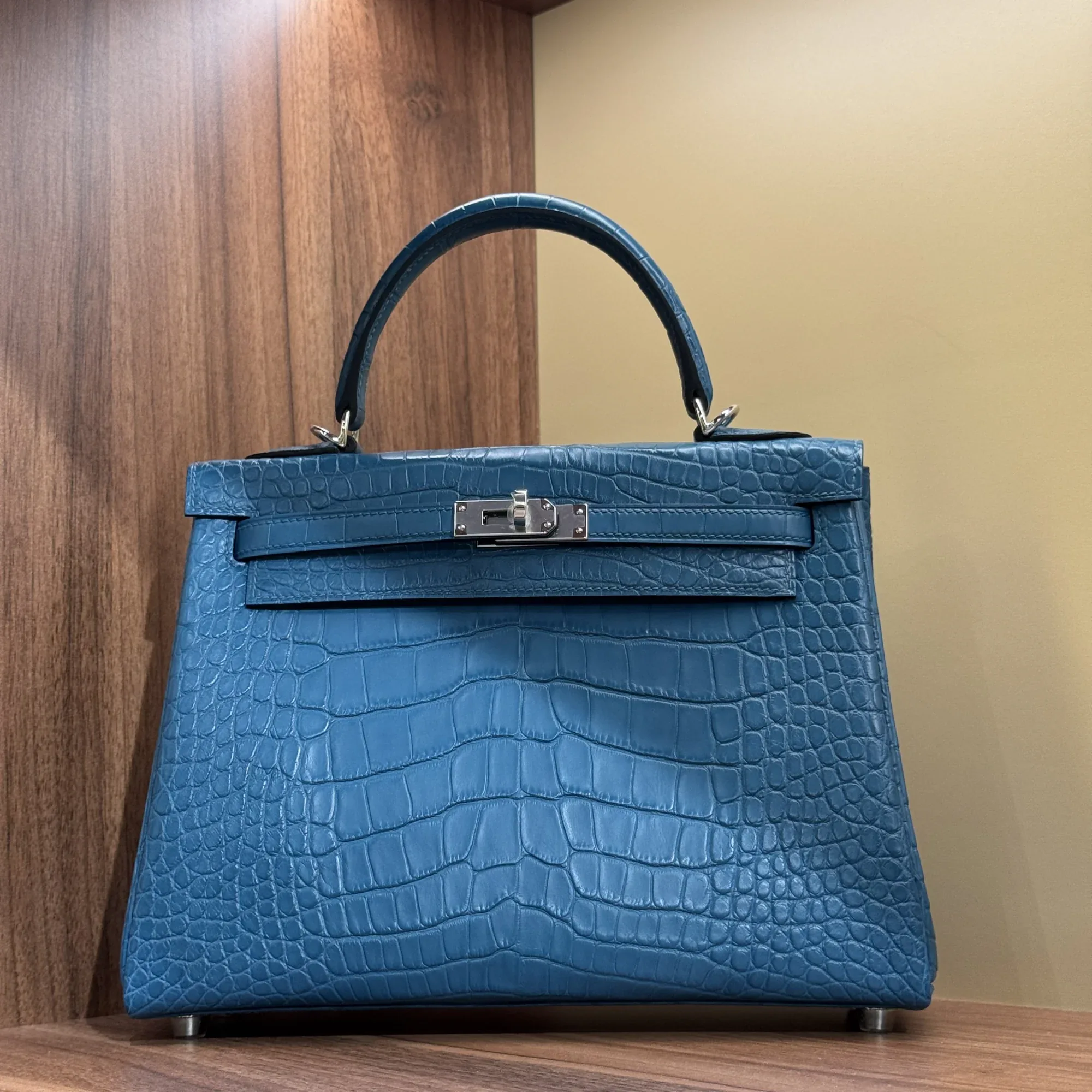 Hermes Kelly 25 Sellier Blue Crocodile Leather PHW